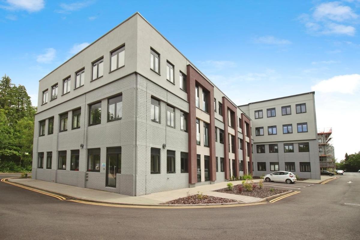 Modern Comfort 1 Bed Apartment Broadoaks, Sulihull ソリフル エクステリア 写真