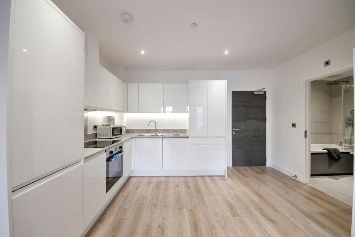 Modern Comfort 1 Bed Apartment Broadoaks, Sulihull ソリフル エクステリア 写真