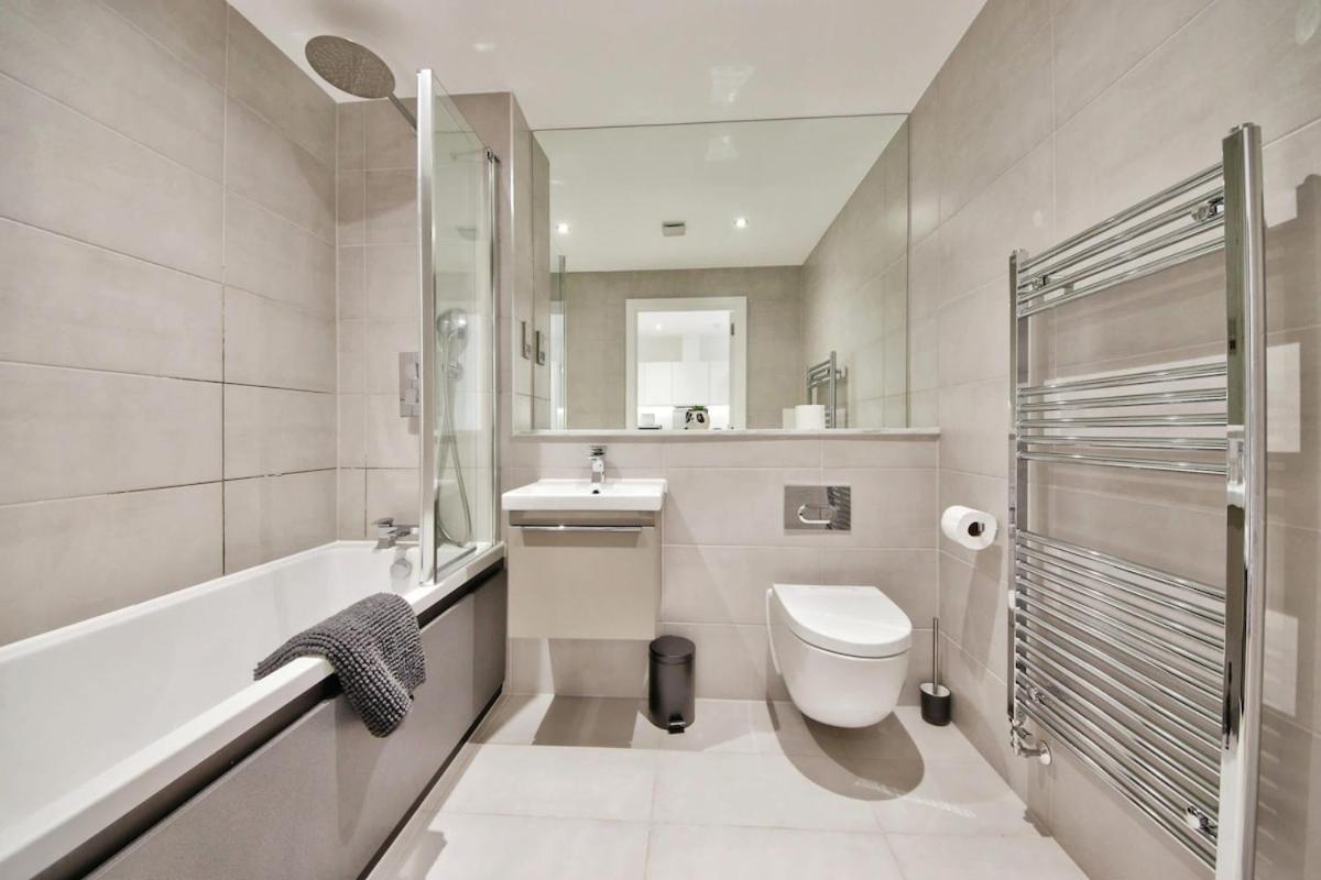 Modern Comfort 1 Bed Apartment Broadoaks, Sulihull ソリフル エクステリア 写真
